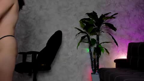 Snapshot of kaow65 chatting on 11-19-25, 03:50 Emma online show from 11-19-25, 03:50