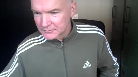 Snapshot of kapitein_rob chatting on 12-23-24, 12:08 Robbie online show from 12-23-24, 12:08