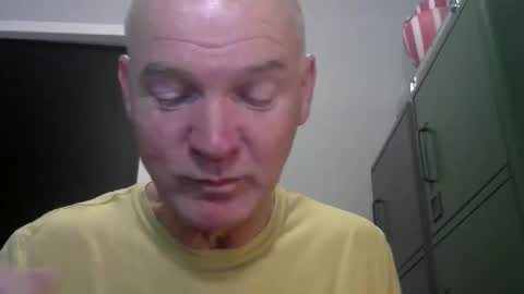 Snapshot of kapitein_rob chatting on 11-23-25, 05:29 Robbie online show from 11-23-25, 05:29