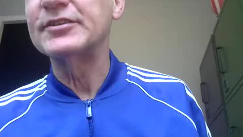 Snapshot of kapitein_rob chatting on 11-29-25, 08:39 Robbie online show from 11-29-25, 08:39