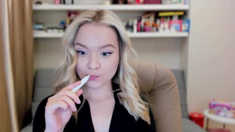 Kara. Off from 15th till 24th of December online show from 04-18-26, 11:05