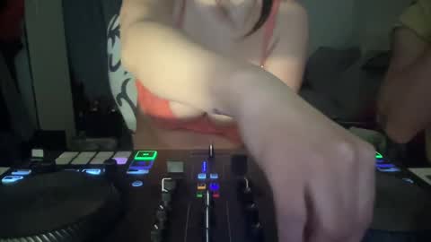 Snapshot of karakoptim chatting on 01-20-25, 10:48 karakoptim online show from 01-20-25, 10:48