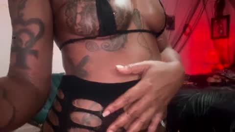 Snapshot of karamelkandy69 chatting on 02-12-25, 12:44 Karamelkandy69 online show from 02-12-25, 12:44