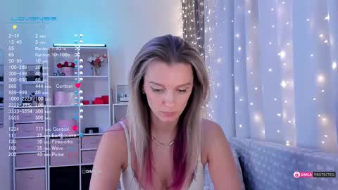 Julia online show from 02-10-25, 09:04