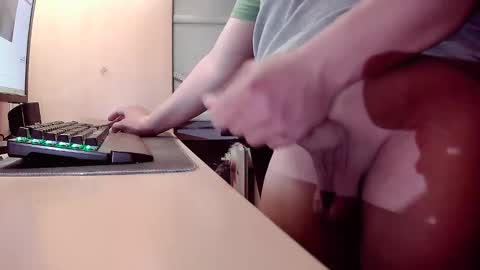 Snapshot of karasimsek54 chatting on 04-11-26, 09:30 karasimsek54 online show from 04-11-26, 09:30