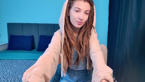 Kara online show from 10-13-25, 08:58