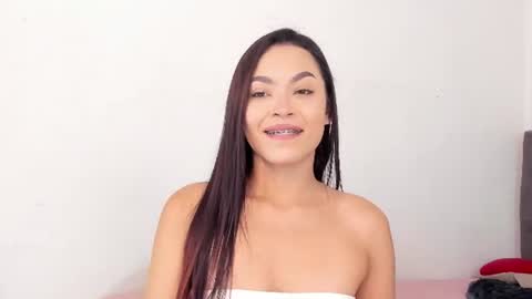 karely_laurent online show from 07-17-26, 08:57