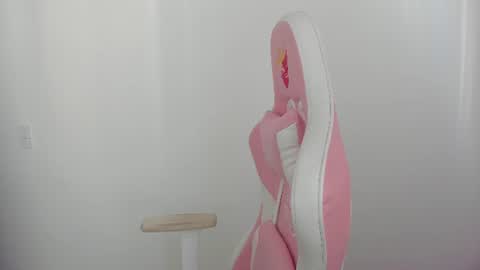 karely_sweet_ online show from 06-25-26, 02:10