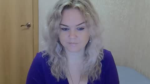 karennelsonx online show from 09-17-25, 10:39