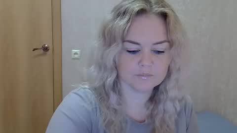 karennelsonx online show from 09-23-25, 12:19