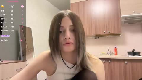 Snapshot of karensimilton chatting on 11-17-25, 03:07 May online show from 11-17-25, 03:07