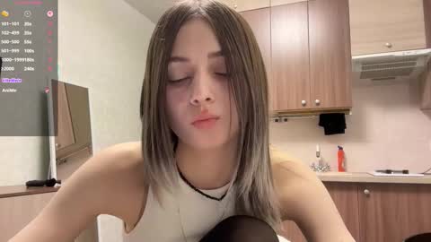 Snapshot of karensimilton chatting on 11-26-25, 05:25 May online show from 11-26-25, 05:25