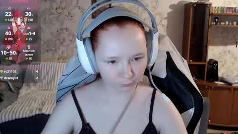 Snapshot of karicynthia chatting on 10-14-25, 05:14 Lisa Backler online show from 10-14-25, 05:14