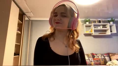 Im Olivia online show from 11-08-25, 08:25