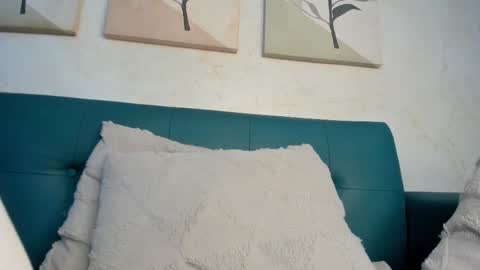 Kari  online show from 11-23-25, 06:52