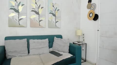 Kari  online show from 11-30-25, 06:56