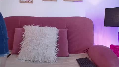 karina online show from 10-24-25, 04:47