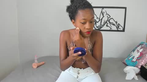 Snapshot of karina_lopez7 chatting on 10-07-25, 02:47 karina_lopez7 online show from 10-07-25, 02:47