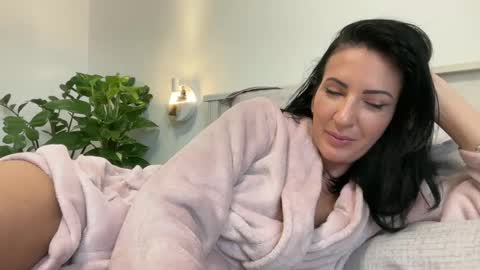 Karina online show from 12-25-24, 09:34