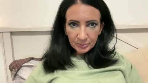 Karina online show from 12-29-24, 01:02
