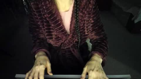 Snapshot of karinasweeety chatting on 11-11-25, 05:18 KarinaSweeety online show from 11-11-25, 05:18