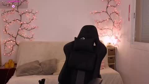 Snapshot of karinchik_ chatting on 02-21-26, 08:54 Karina online show from 02-21-26, 08:54