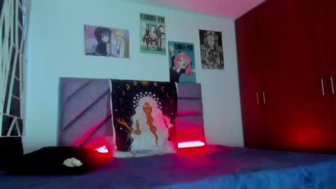 KARINNA  RAVEN online show from 10-30-25, 10:32