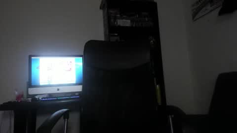 Snapshot of karinna__raven chatting on 12-21-25, 01:46 KARINNA RAVEN online show from 12-21-25, 01:46