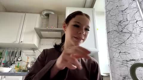 Snapshot of karissatrulove chatting on 07-15-26, 02:11 Leya online show from 07-15-26, 02:11
