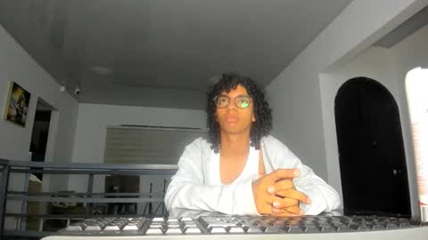 Snapshot of karl_kiros chatting on 03-18-26, 03:53 Kiros online show from 03-18-26, 03:53