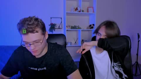 Karl online show from 10-10-25, 07:46