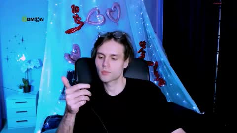 Snapshot of karl_mans chatting on 03-10-26, 08:03 Karl online show from 03-10-26, 08:03