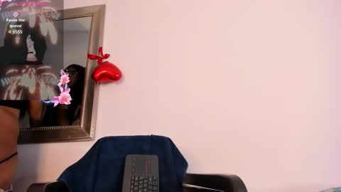Snapshot of karla_dior chatting on 10-11-25, 07:12 DIOR online show from 10-11-25, 07:12