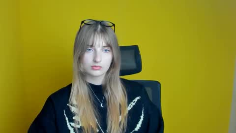 Karla online show from 09-17-25, 11:12