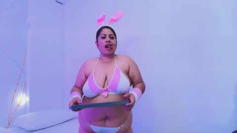 karla_hilton1 online show from 10-31-25, 02:07