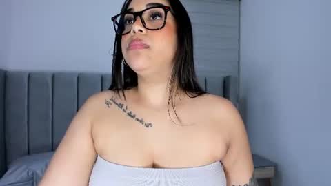 karolina  online show from 06-20-26, 11:57
