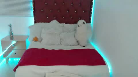 Snapshot of karlaa_bigxxx chatting on 05-18-26, 10:59 KARLA ARANGO online show from 05-18-26, 10:59