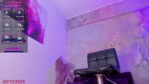 Snapshot of karlaebony_ts chatting on 12-20-25, 01:29 KARLA online show from 12-20-25, 01:29