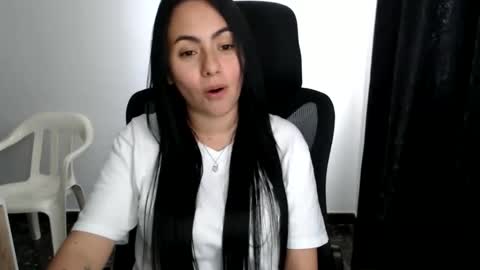 Snapshot of karlagiraldo140 chatting on 06-03-26, 06:46 Karla Giraldo online show from 06-03-26, 06:46