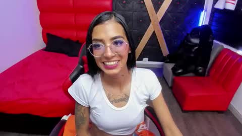 Snapshot of karlaslutskinny__ chatting on 04-11-26, 08:46 karlaslutskinny__ online show from 04-11-26, 08:46