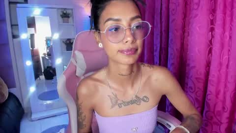 Snapshot of karlaslutskinny__ chatting on 04-18-26, 07:58 karlaslutskinny__ online show from 04-18-26, 07:58
