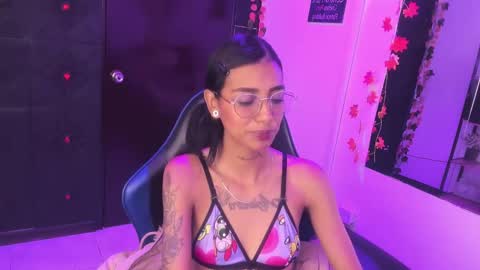 Snapshot of karlaslutskinny__ chatting on 04-23-26, 09:39 karlaslutskinny__ online show from 04-23-26, 09:39