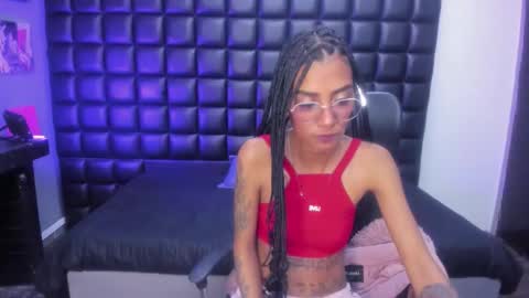 Snapshot of karlaslutskinny__ chatting on 05-01-26, 03:00 karlaslutskinny__ online show from 05-01-26, 03:00