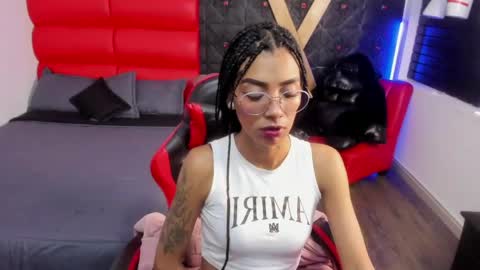 Snapshot of karlaslutskinny__ chatting on 05-12-26, 02:19 karlaslutskinny__ online show from 05-12-26, 02:19
