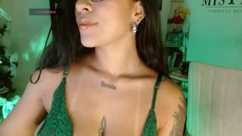 Snapshot of karlavittar chatting on 11-25-25, 01:44 karlavittar online show from 11-25-25, 01:44