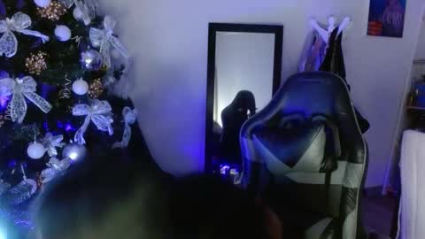 Snapshot of karlavittar chatting on 12-02-25, 12:54 karlavittar online show from 12-02-25, 12:54