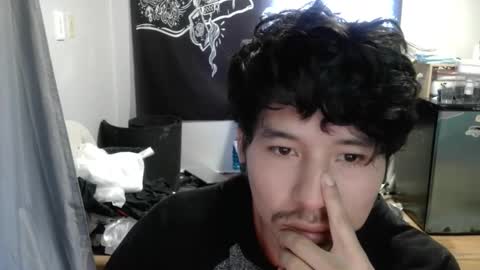 karloscm4 online show from 03-07-25, 07:27