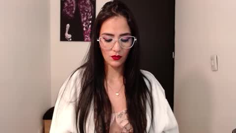 Snapshot of karlota_hank chatting on 02-19-26, 06:09 Karlis online show from 02-19-26, 06:09