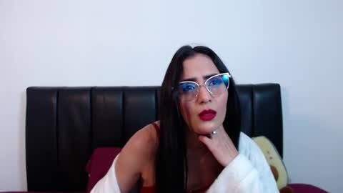 Snapshot of karlota_hank chatting on 06-20-26, 04:59 Karlis online show from 06-20-26, 04:59