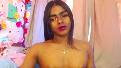 Snapshot of karly_coffe chatting on 12-31-24, 03:31 KARLY. online show from 12-31-24, 03:31